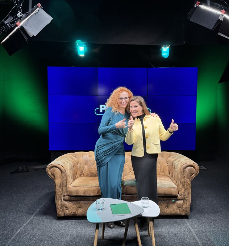 Equipo People4 sin filtros en el estudio de grabación